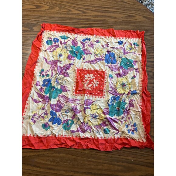 Set of six square and rectangle vintage scarves - Picture 2 of 16